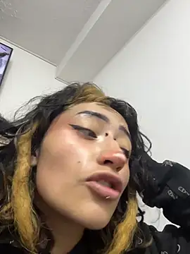 baby akuma online show from 05/01/26, 04:06