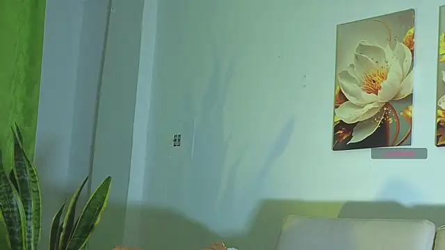 Viioletcollins online show from 04/15/26, 11:05