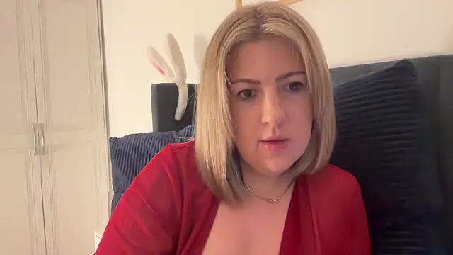 Snapshot of annabellewarick chatting on 05/30/26, 09:34 annabellewarick online show from 05/30/26, 09:34
