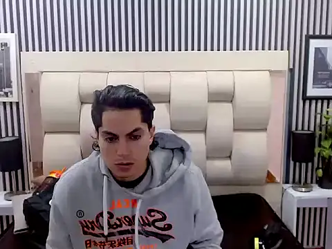 Alex Wolft online show from 04/03/26, 01:36