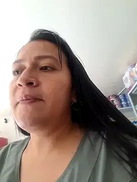 Snapshot of Dr_Edna_naughty chatting on 07/13/26, 04:43 Dr Edna naughty online show from 07/13/26, 04:43