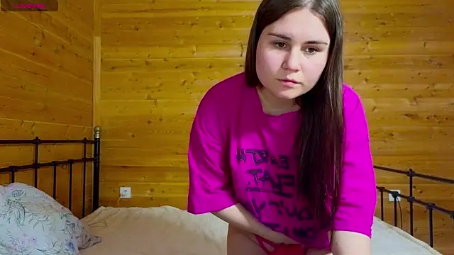 LucyMur online show from 04/07/26, 04:18