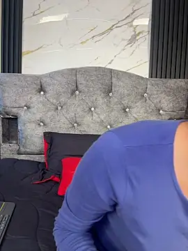 Bunny fire online show from 04/11/26, 07:07