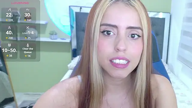 Snapshot of ariah_cute chatting on 06/26/26, 01:59 ariah cute online show from 06/26/26, 01:59