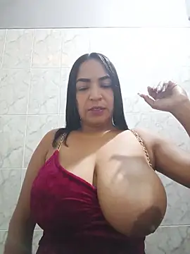 Snapshot of Carolinna chatting on 05/26/26, 02:24 Carolinna online show from 05/26/26, 02:24