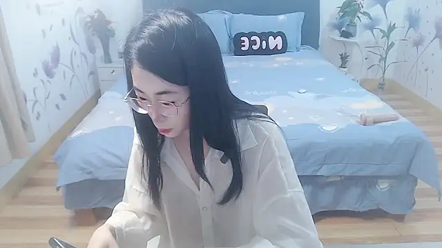 mila-baby-99 online show from 04/06/26, 12:41