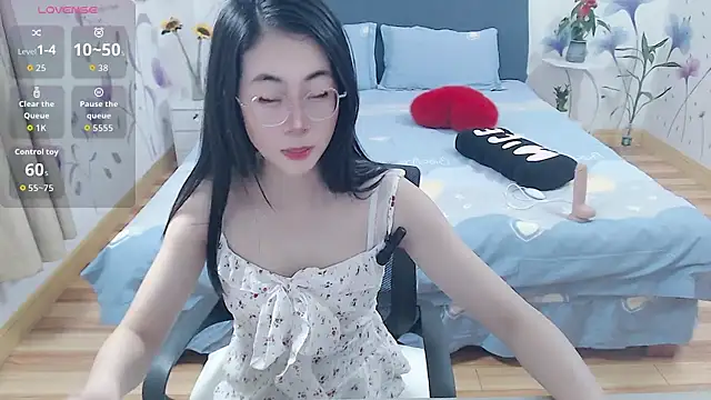 mila-baby-99 online show from 04/15/26, 01:34