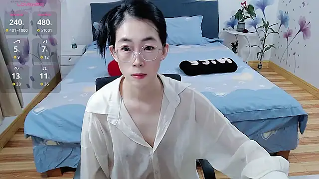 Snapshot of mila-baby-99 chatting on 05/01/26, 05:01 mila-baby-99 online show from 05/01/26, 05:01