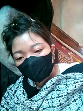 Bling-pusy online show from 04/24/26, 04:37