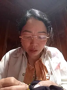 Yellow-pink online show from 03/14/26, 03:34