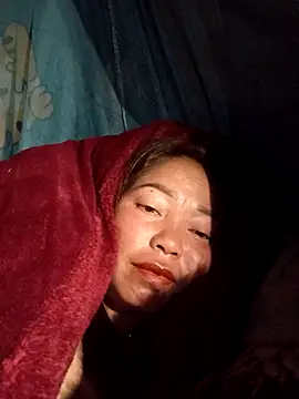 Yellow-pink online show from 03/27/26, 11:15