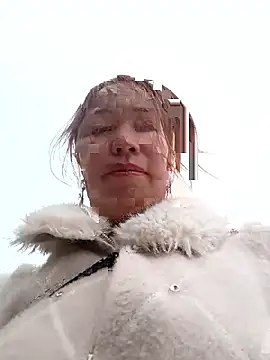 Yellow-pink online show from 03/31/26, 02:13