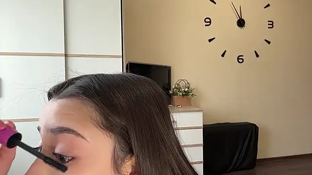 AdeleVelvet online show from 04/04/26, 08:56