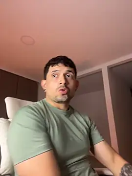 TroyeSavage online show from 04/23/26, 10:58