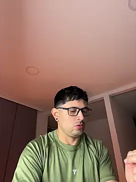 Snapshot of TroyeSavage chatting on 05/27/26, 10:12 TroyeSavage online show from 05/27/26, 10:12