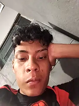 Snapshot of ROCHAIZ chatting on 04/05/26, 02:31 ROCHAIZ online show from 04/05/26, 02:31