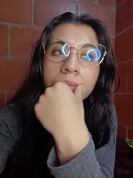 Snapshot of Amanda_x1 chatting on 03/16/26, 07:51 Amanda x1 online show from 03/16/26, 07:51