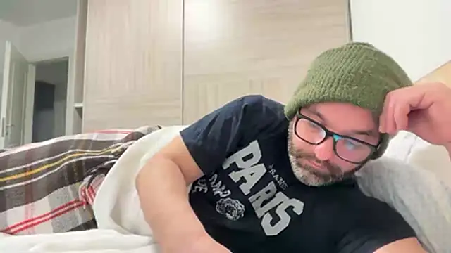 Snapshot of faantaasy chatting on 04/03/26, 09:35 faantaasy online show from 04/03/26, 09:35