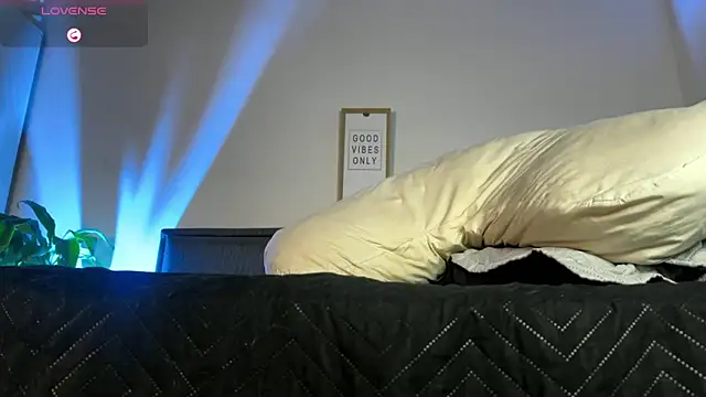 Mateobaer  online show from 03/22/26, 12:19