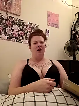 Snapshot of Sluttynoel chatting on 05/01/26, 10:36 Sluttynoel online show from 05/01/26, 10:36