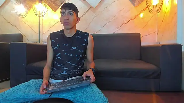 Angelo Blessed online show from 06/17/26, 07:04
