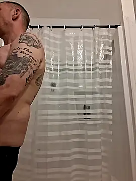 Snapshot of Brandon23xxxgb chatting on 04/30/26, 10:43 Brandon23xxxgb online show from 04/30/26, 10:43