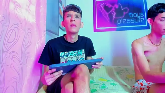 Desire Boys1 online show from 04/22/26, 07:26