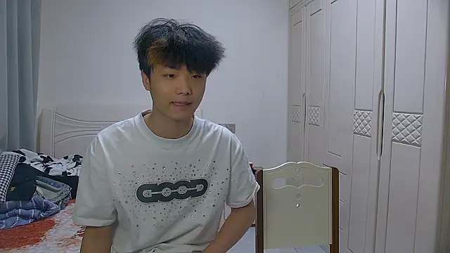 icecream-002 online show from 03/26/26, 10:21