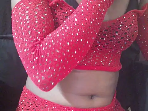 Couplehot00 online show from 07/10/26, 06:54