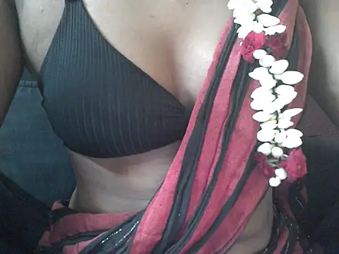 Couplehot00 online show from 07/20/26, 12:07