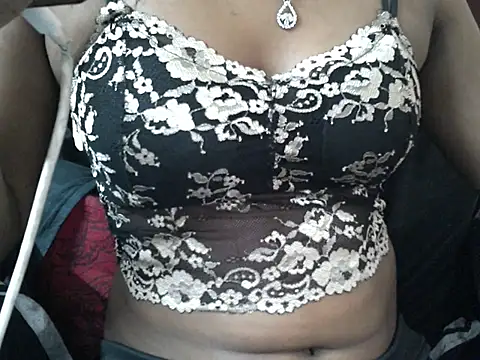 Couplehot00 online show from 08/04/26, 07:16