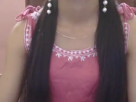 Snapshot of Lovely_Ananta chatting on 05/19/26, 04:35 Lovely Ananta online show from 05/19/26, 04:35