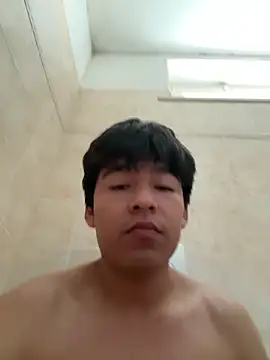 uunico22anni online show from 04/27/26, 07:17
