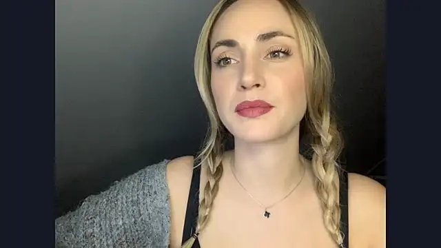 ScarlettSensitive online show from 05/15/26, 08:27