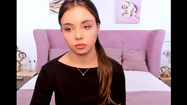 Snapshot of MyEvelin chatting on 06/02/26, 04:14 MyEvelin online show from 06/02/26, 04:14