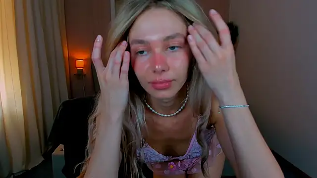 LuluAlis online show from 06/03/26, 02:44