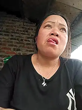 Min-in online show from 04/25/26, 07:33