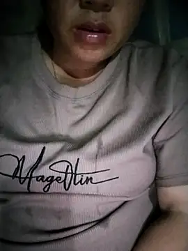 Min-in online show from 06/30/26, 01:23