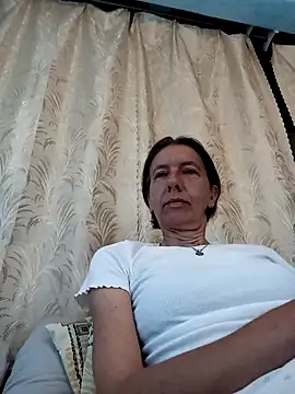 Snapshot of Tania9876 chatting on 06/14/26, 06:37 Tania9876 online show from 06/14/26, 06:37