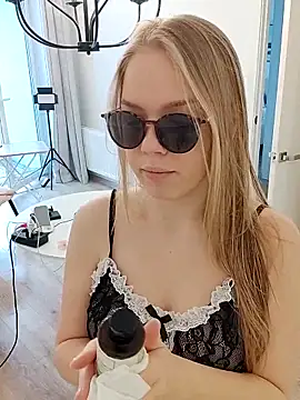 LittleForestELF2 online show from 03/26/26, 04:07