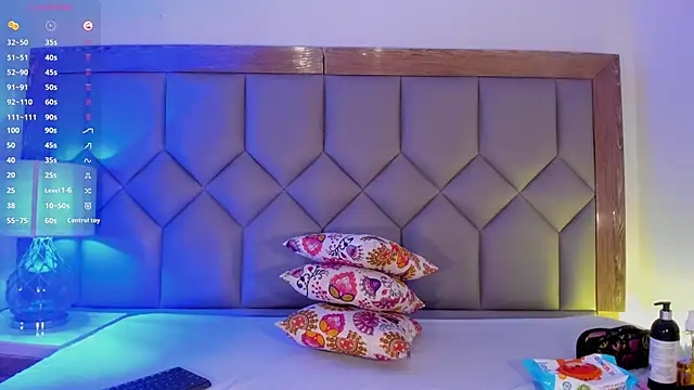 ValeriaRey  online show from 04/29/26, 08:37