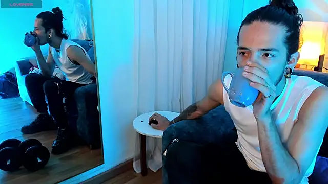 Skinny Mac online show from 04/12/26, 02:33