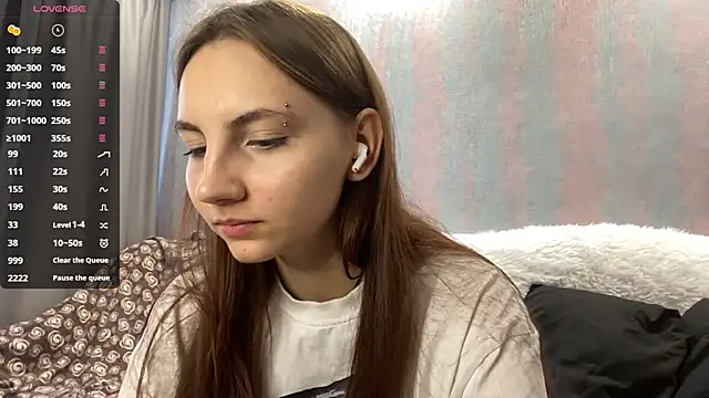 AlisaBloom online show from 04/27/26, 10:35