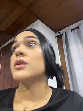 Bella-Ferrer online show from 04/23/26, 06:32