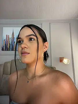 Bella-Ferrer online show from 04/28/26, 06:24