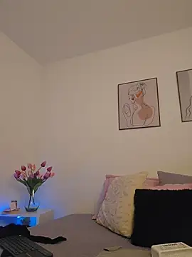 Victoria Evanss online show from 04/25/26, 10:29