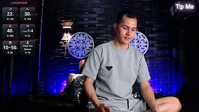 MilanDavid1 online show from 04/15/26, 04:25