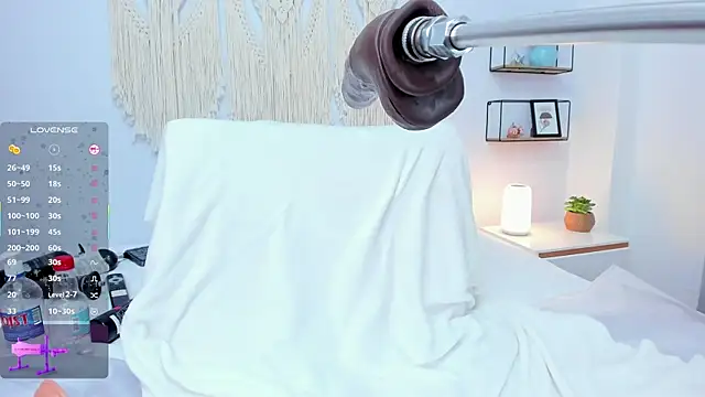 alexaa lovely online show from 04/16/26, 02:40