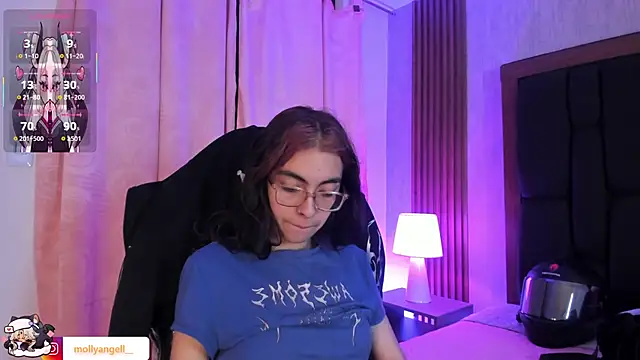 Molly A online show from 06/16/26, 08:33