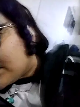 Liily Foxxy online show from 04/28/26, 11:04